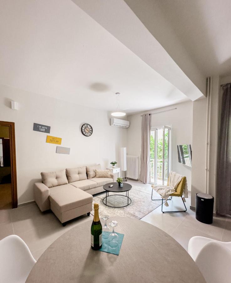 אתונה Metro Chic Haven: Modernized Urban Studio Near The Tram מראה חיצוני תמונה