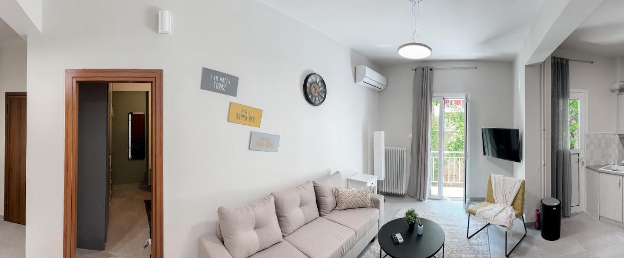 אתונה Metro Chic Haven: Modernized Urban Studio Near The Tram מראה חיצוני תמונה
