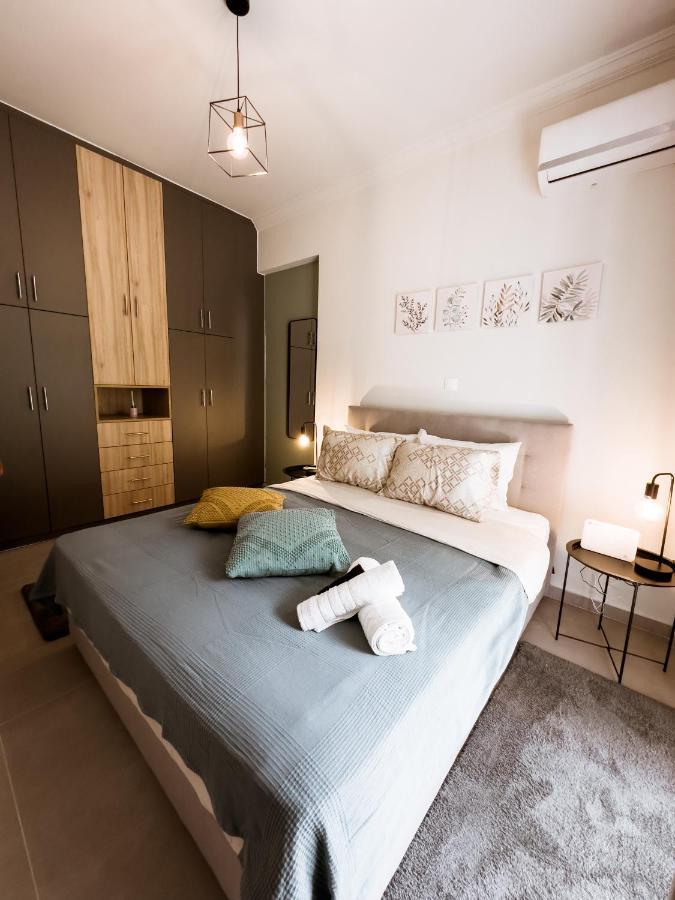 אתונה Metro Chic Haven: Modernized Urban Studio Near The Tram מראה חיצוני תמונה