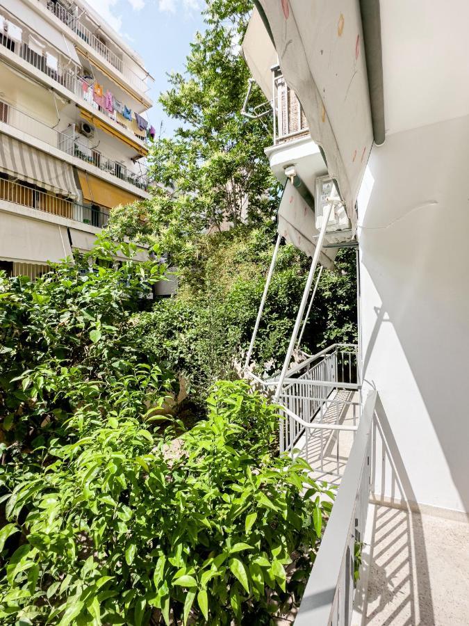 אתונה Metro Chic Haven: Modernized Urban Studio Near The Tram מראה חיצוני תמונה