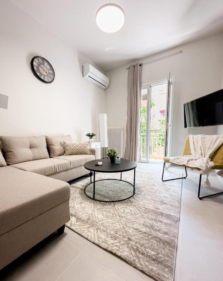 אתונה Metro Chic Haven: Modernized Urban Studio Near The Tram מראה חיצוני תמונה