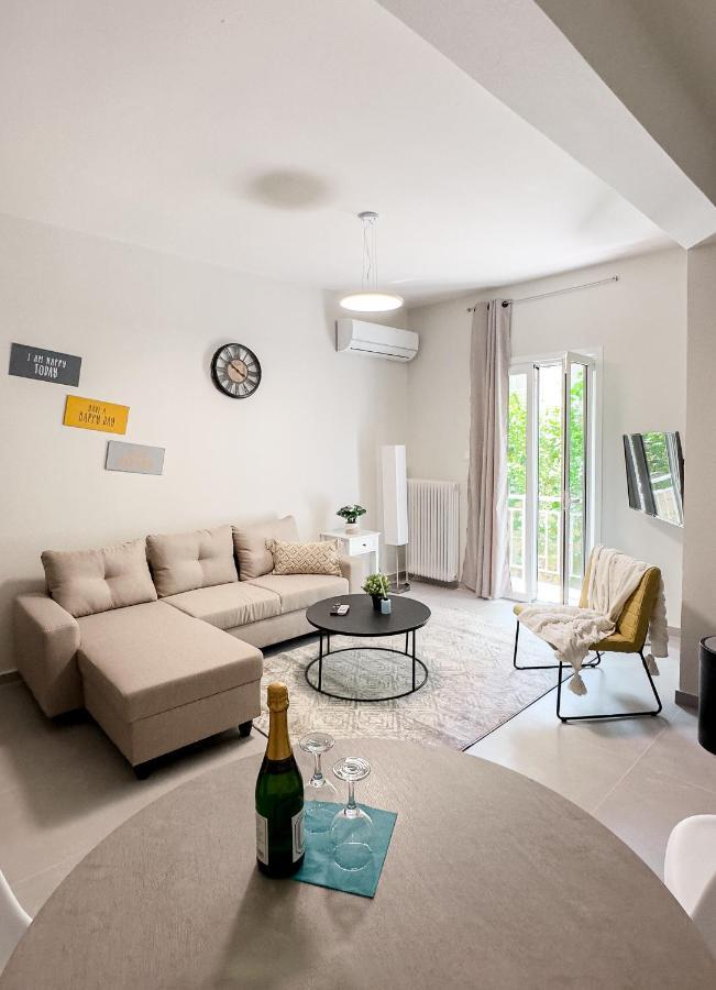 אתונה Metro Chic Haven: Modernized Urban Studio Near The Tram מראה חיצוני תמונה